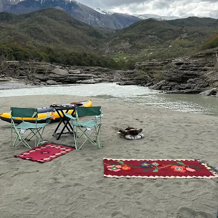 Wild Vjosa Campingplads Përmet